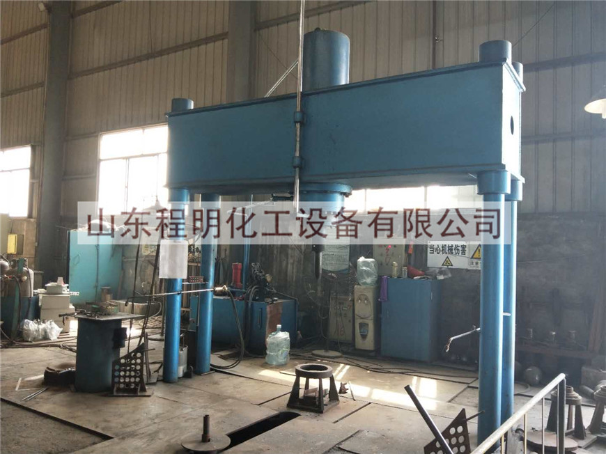 自動(dòng)沖孔機(jī)